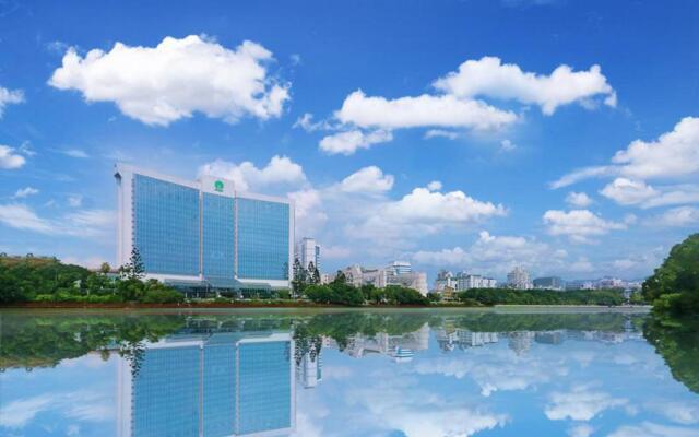 Fuzhou Lakeside Hotel