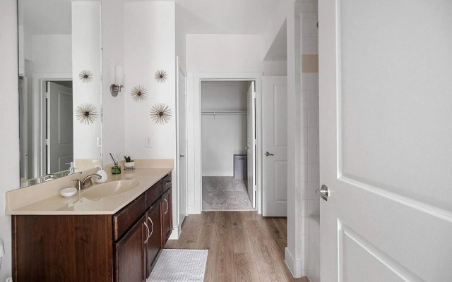 Dallashaus Near Galleria Medical City