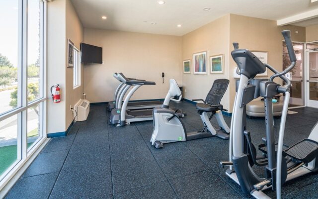 Holiday Inn Express & Suites Santa Clara by IHG