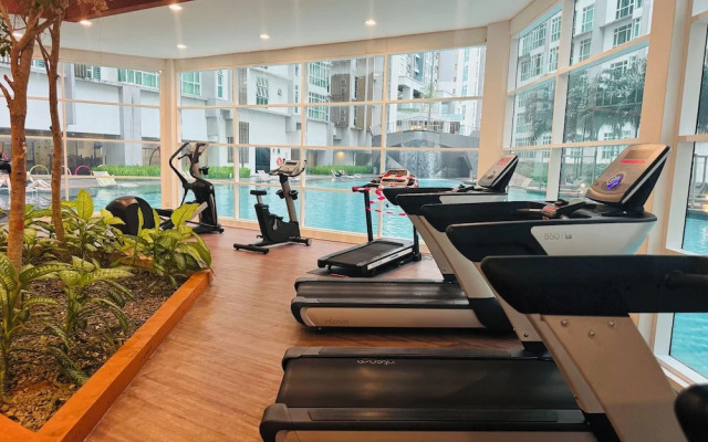 Central Residence - Free Gym Pool