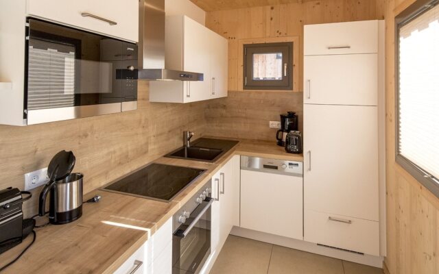 Lovely Chalet With Whirlpool