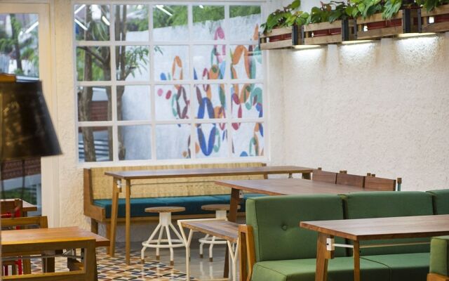 Lokal Hotel & Restaurant