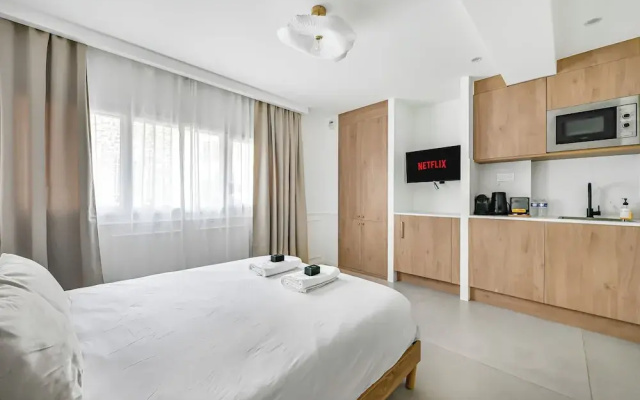 JIJI Suites