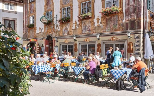 Alpenrose Traditionsgasthof Mittenwald