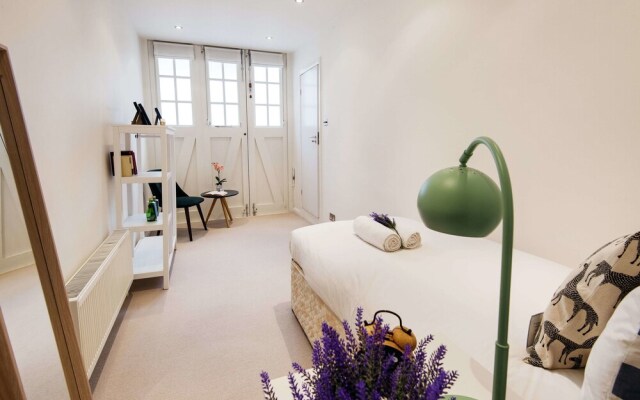 The Lexham Mews Gem - SCR