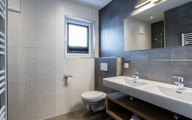 Luxury Holiday Home With Garden in Leogang