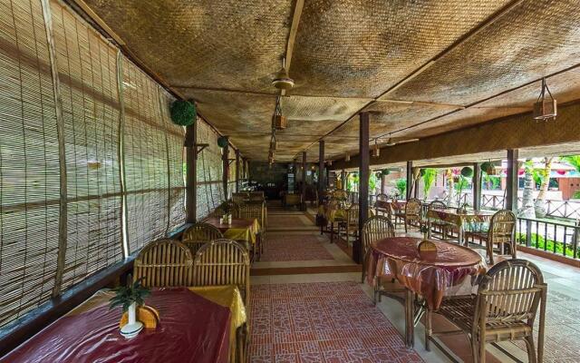 Symphony Palms Beach Resort