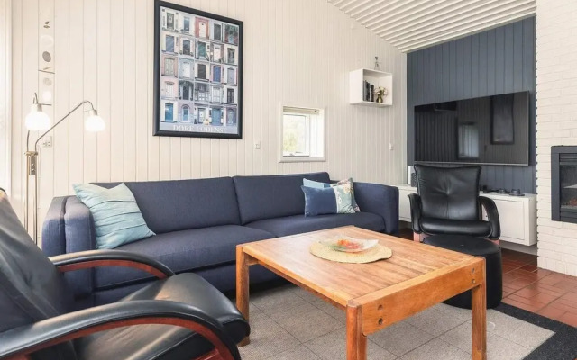 6 Person Holiday Park Home in Middelfart