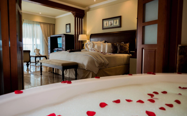 Valentin Imperial Riviera Maya – All Inclusive – Adults Only