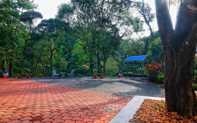 Hill Valley Resort