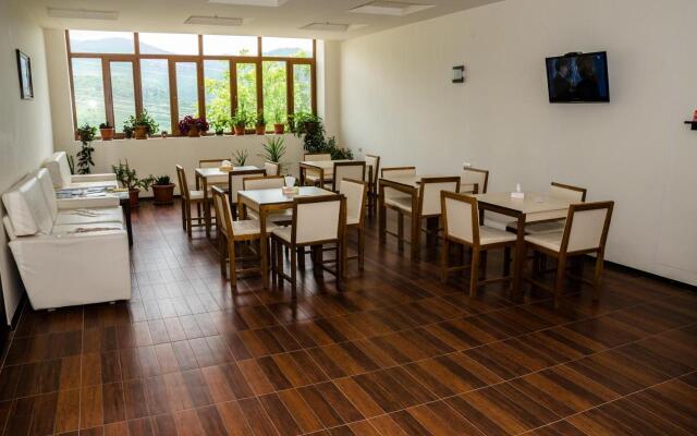 Yeghevnut Hotel