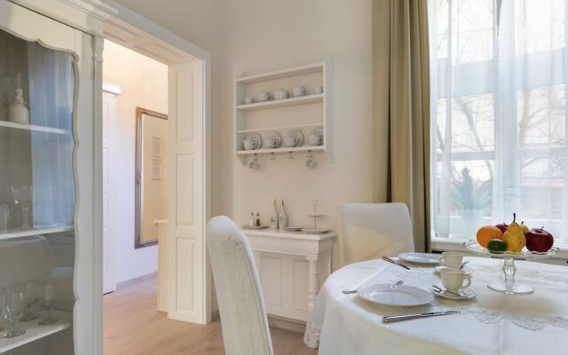 Chestnut & Eliza Suites