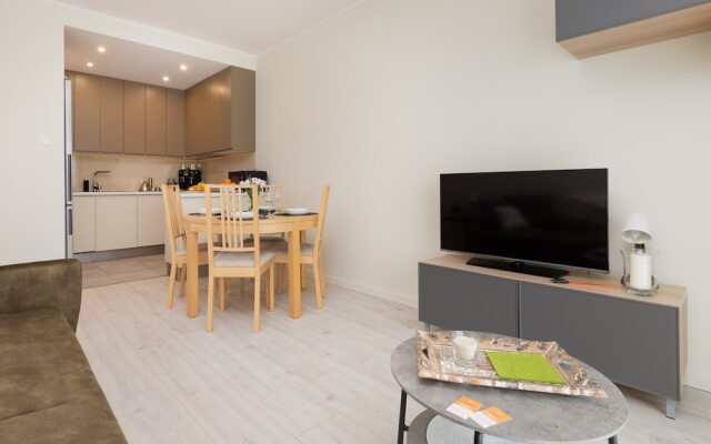 Albatross Towers Apartments by Renters