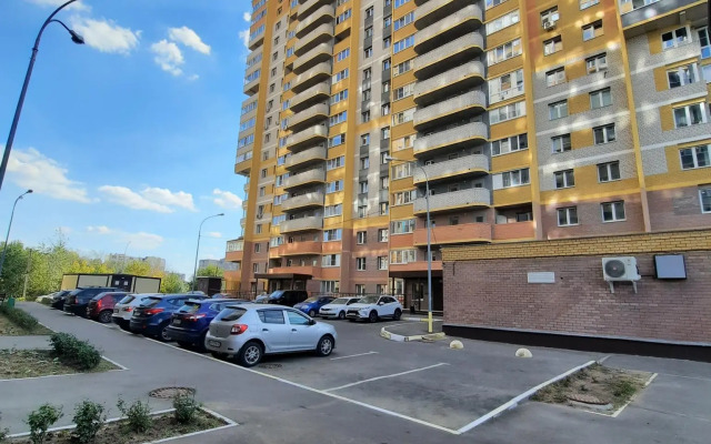 Apartments on Stroiteley Avenue 9k3