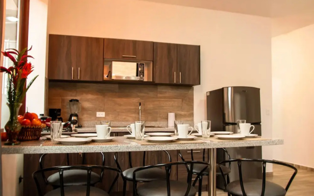 Toucan Platinum Suites Aparthotel