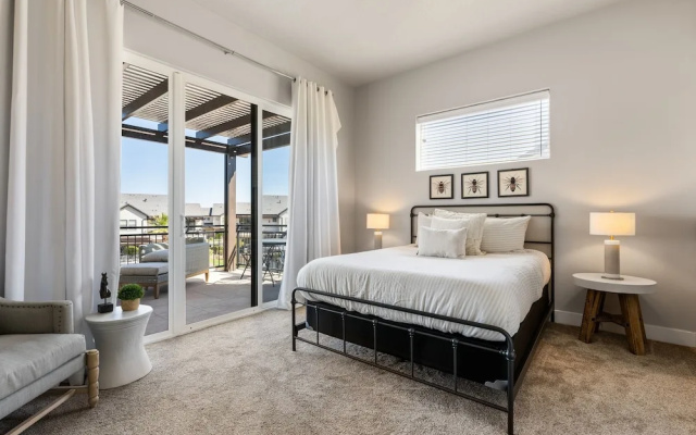 Grand Slam Getaway #5 5 Bedroom Townhouse