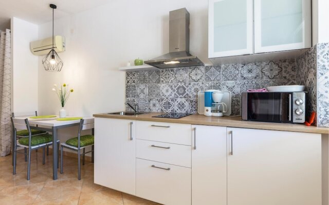 Awesome Home in Labin with Hot Tub, WiFi & 5 Bedrooms