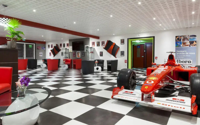 Enzo Hotel Brétigny
