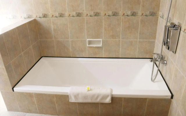 Puri Saron Hotel Baruna Beach Cottages