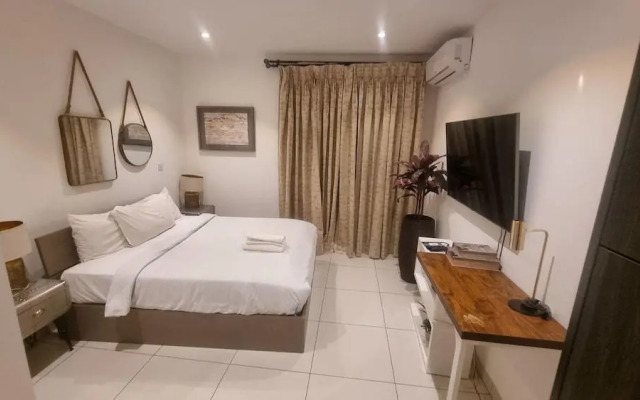 Embassy gardens Luxury suites CPG