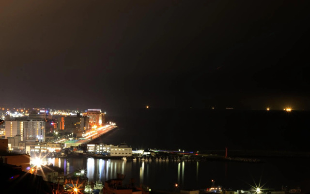 Harbor Hotel