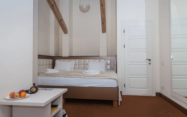 Мини-отель «Седьмое небо», ул. Евгения Коновальца