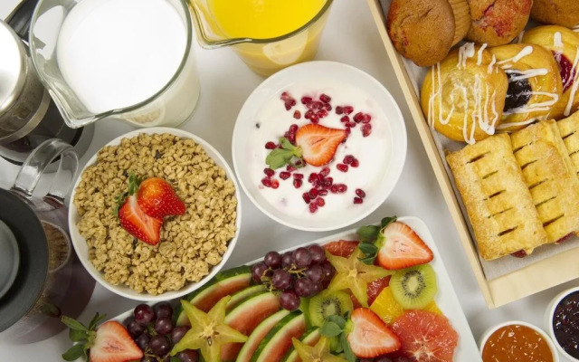 Hotel one66 (free parking garage)