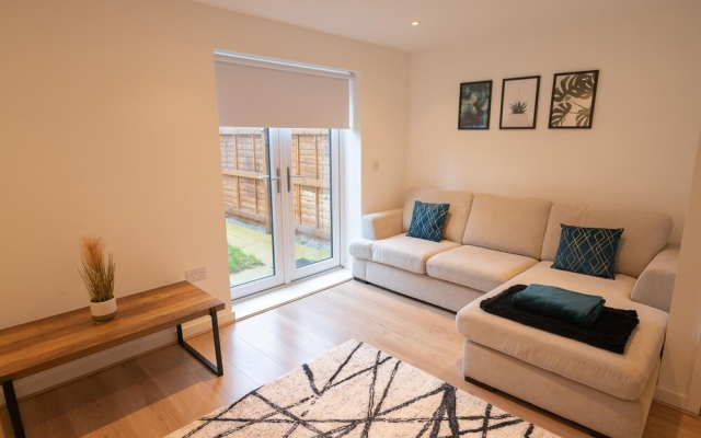 Beautiful 2Bd House Minutes From Manchester City