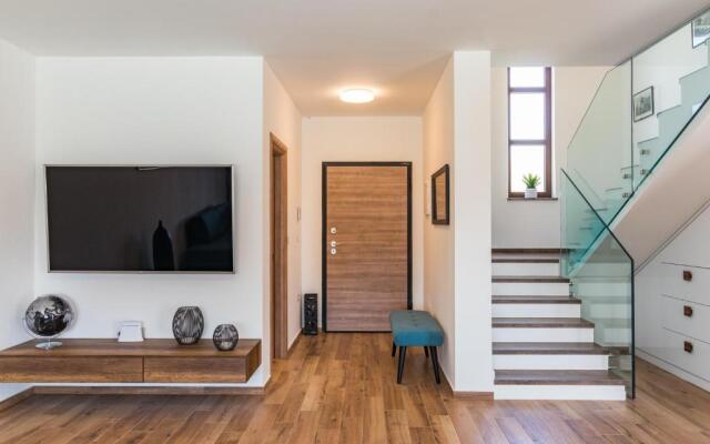 Charming villa Roma with private pool near Pula
