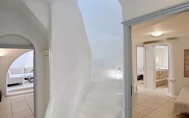 Paraga Scorpios Villa 2 7mins Walk to Beach by Calypso Sunset Villas