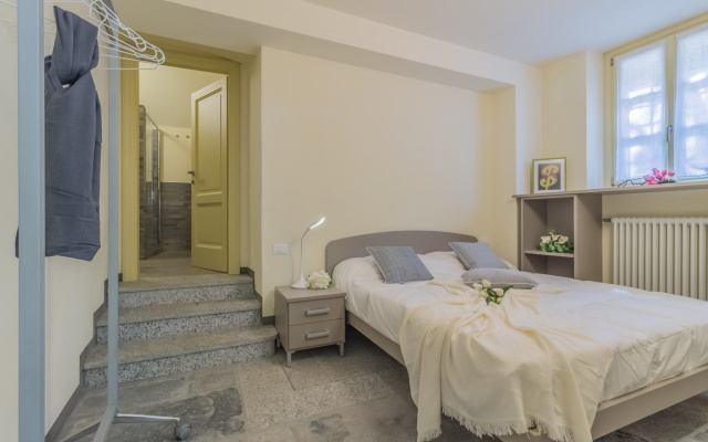 Tiny Duke Apartment in Varenna
