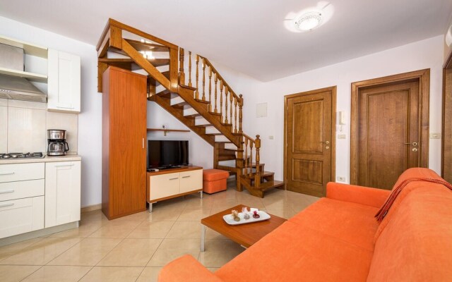 Awesome Home in Basanija With Wifi and 2 Bedrooms