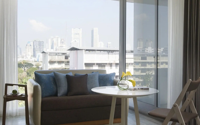 Shama Yen-Akat Bangkok
