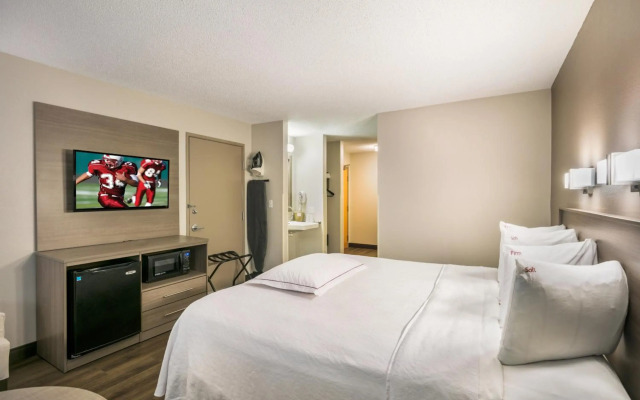 Red Roof Inn PLUS+ Boston - Logan