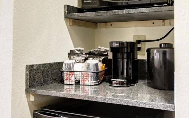 Holiday Inn Express & Suites Sikeston Southwest by IHG