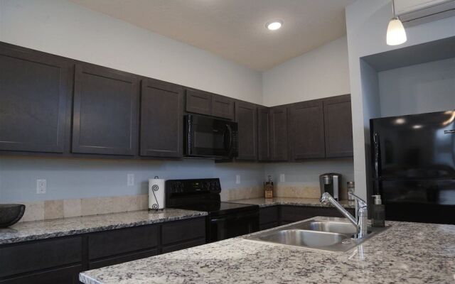 Smart-designed 2 Bed/2 Bath Home