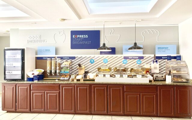 Holiday Inn Express & Suites Alice by IHG