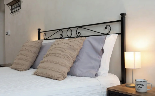 Cozy Studio in the City Center by Wonderful Italy