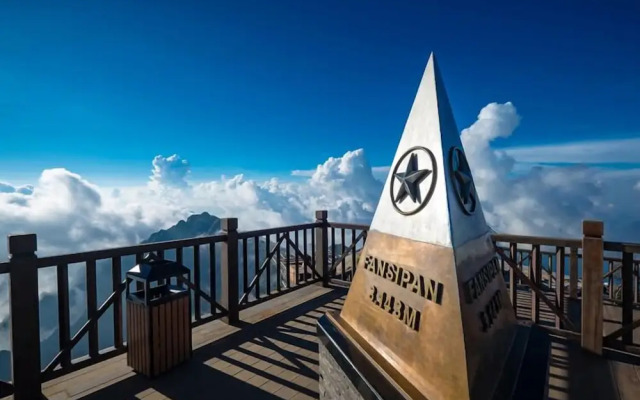 Central Sapa March Hotel
