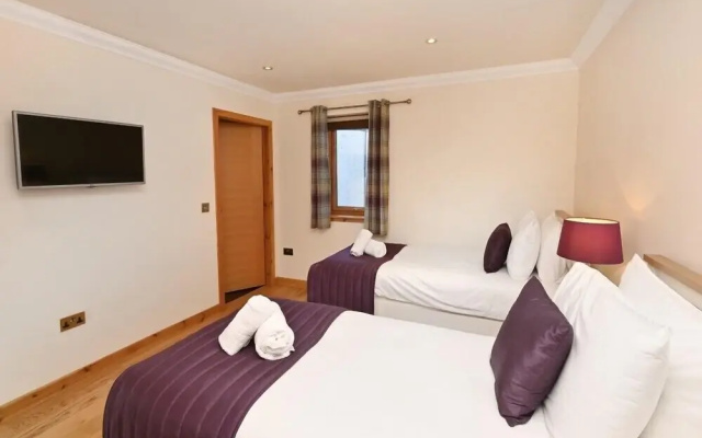 Inverness City Apartment