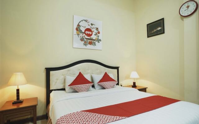 OYO 804 Ndalem Maharani Guest House