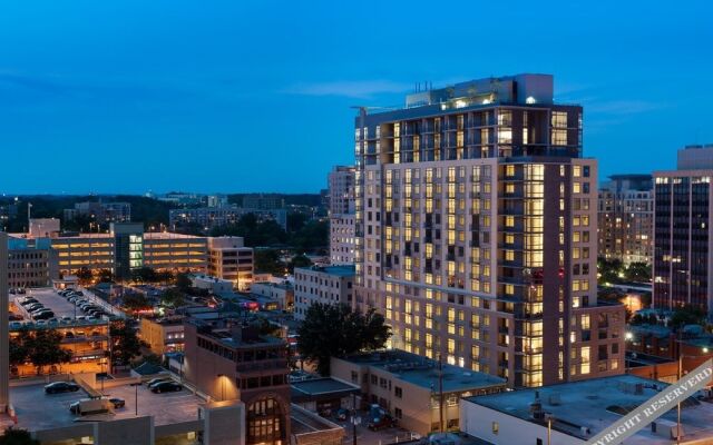 Global Luxury Suites at Woodmont Triangle North