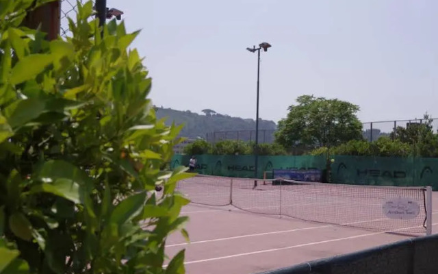 Tennis
