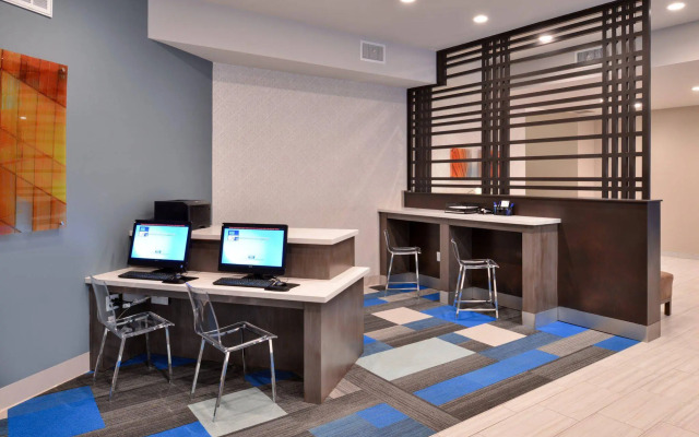 Holiday Inn Express & Suites Houston E - Pasadena by IHG