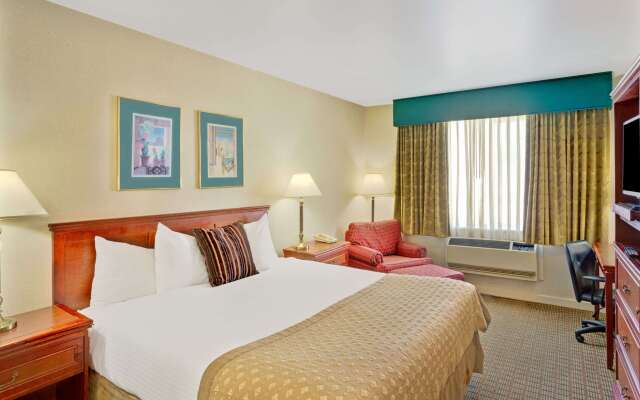 Ramada by Wyndham Draper