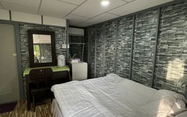 Baan Tarn Naam
