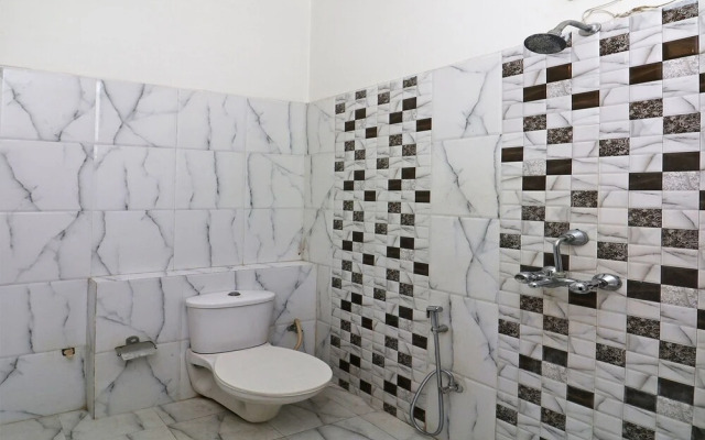 OYO 16592 Hotel Global Inn