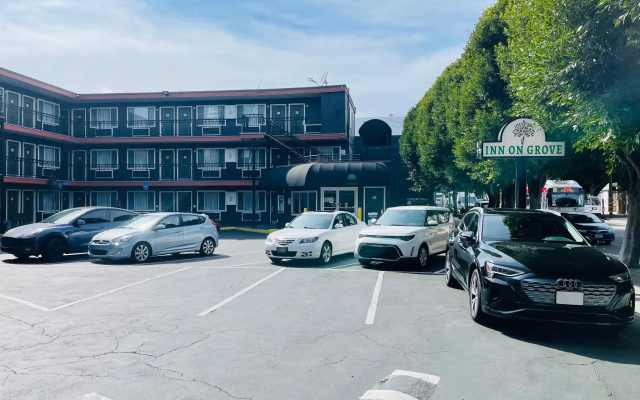 Symphony Inn