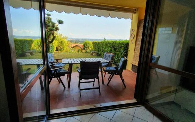 Appartamento Stropea con giardino privato e piscina