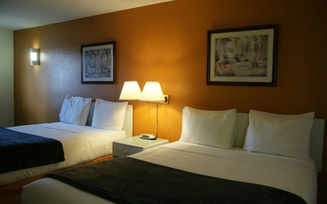 R & R Inn & Suites